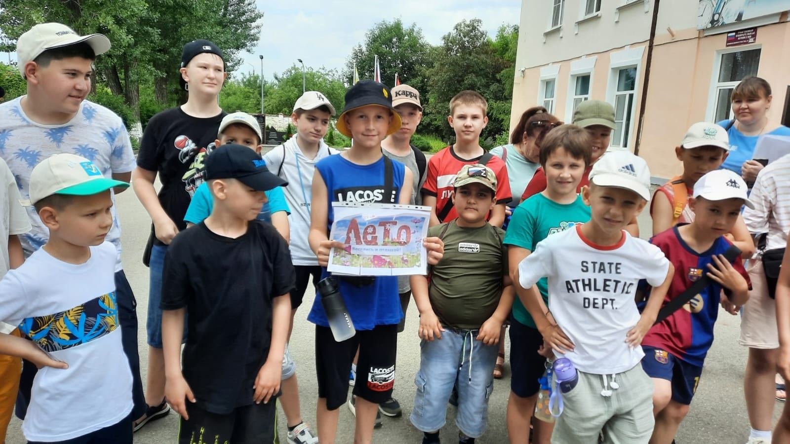 10 июня открыл работу первый поток летнего пришкольного лагеря! .